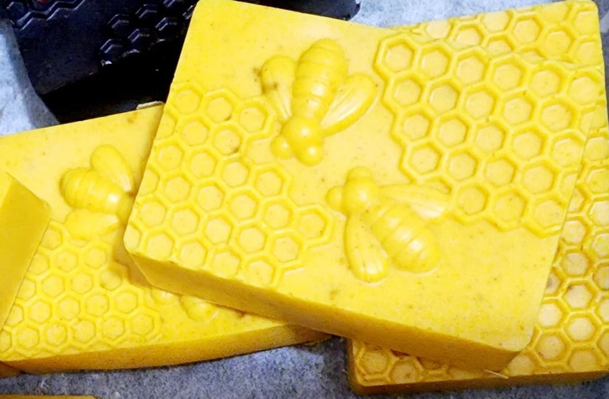Simmie Turmeric Soap